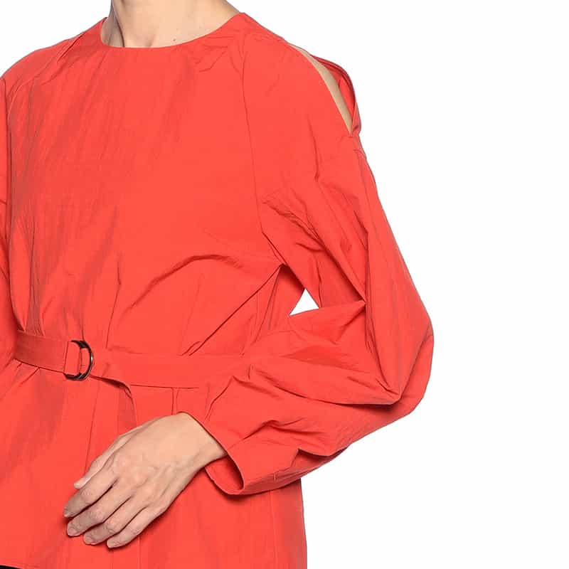 BARNEYS NEW YORK ショルダー＆バックオープン ベルテッド ブラウス RED