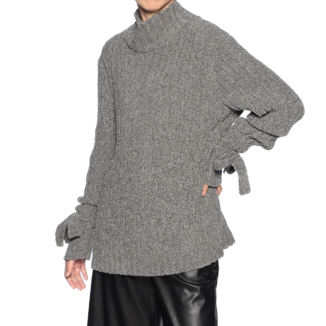 リボンスリーブ タートルネックニットプルオーバー