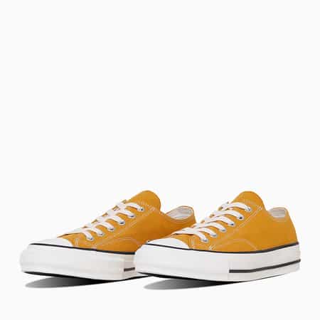 スニーカー "CHUCK TAYLOR CANVAS OX" (23cm-25cm)