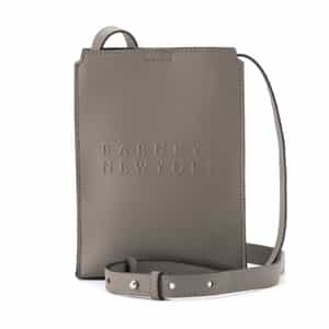 ロゴ入りスクエアミニショルダーバッグ（2229925）｜BARNEYS NEW