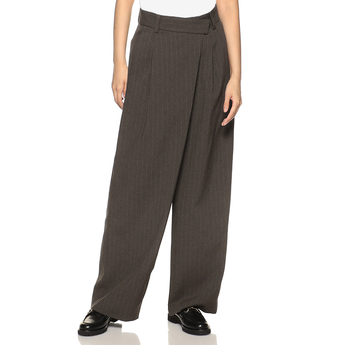 セットアップ ピンストライプ柄アシンメトリーパンツ