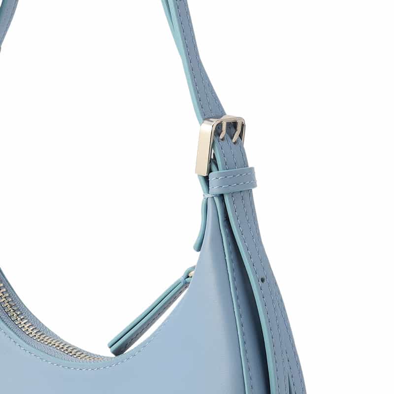 BARNEYS NEW YORK ハーフムーン ショルダーバッグ LT BLUE