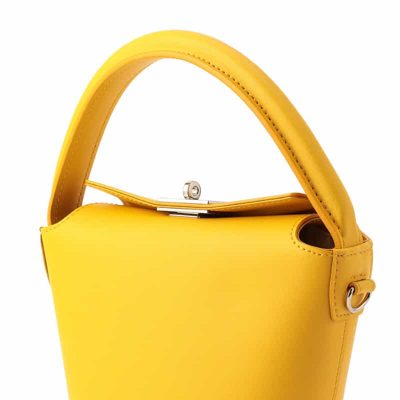 BARNEYS NEW YORK レザー バケット バッグ YELLOW