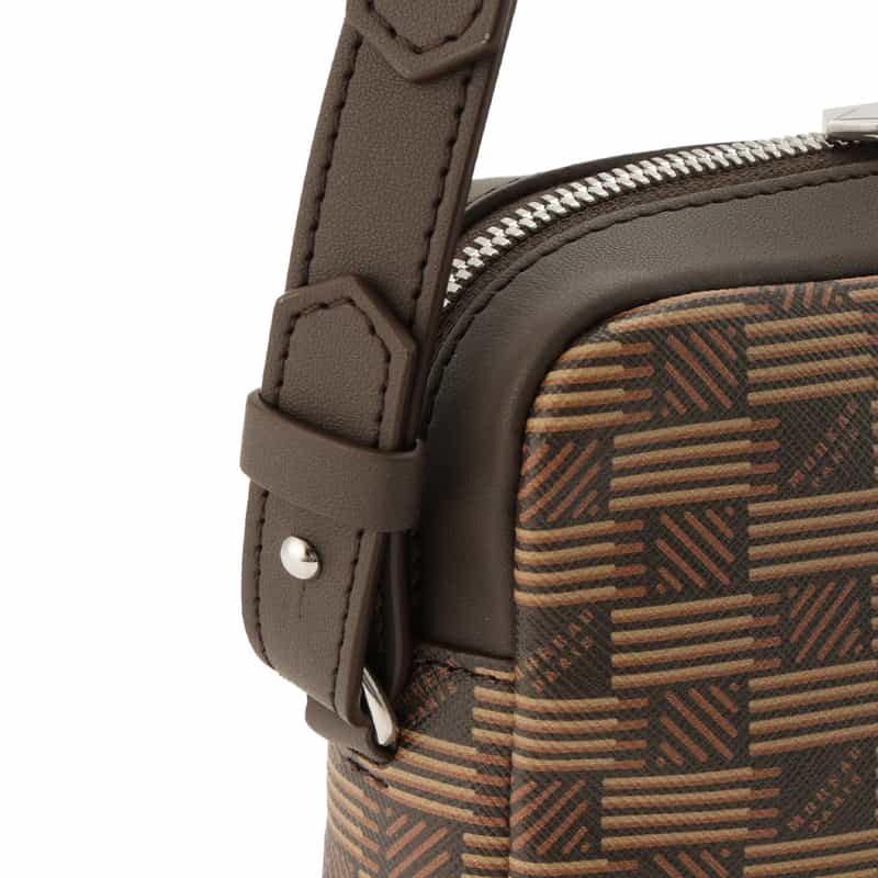 MOREAU PARIS バーニーズ　ニューヨーク限定"SAVOIE"クロスボディバッグ DARK BROWN