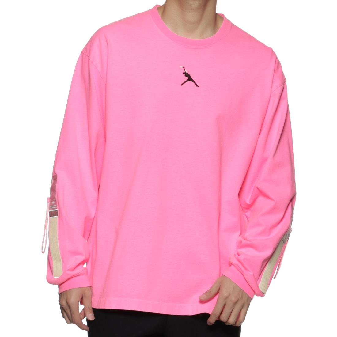 刺繍入りTシャツ