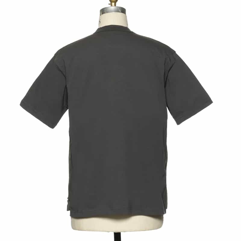 SACAI SACAI＜サカイ＞サイドスナップ ロゴ入りTシャツ DARK GRAY