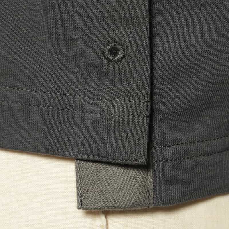 SACAI SACAI＜サカイ＞サイドスナップ ロゴ入りTシャツ DARK GRAY