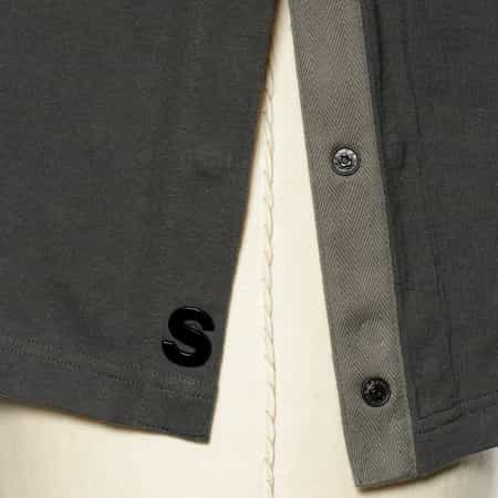 【タグ付き】sacai サイドスナップボタンポケットTシャツ22-06253 タグ付き】sacai サイドスナップボタンポケットTシャツ22-06253