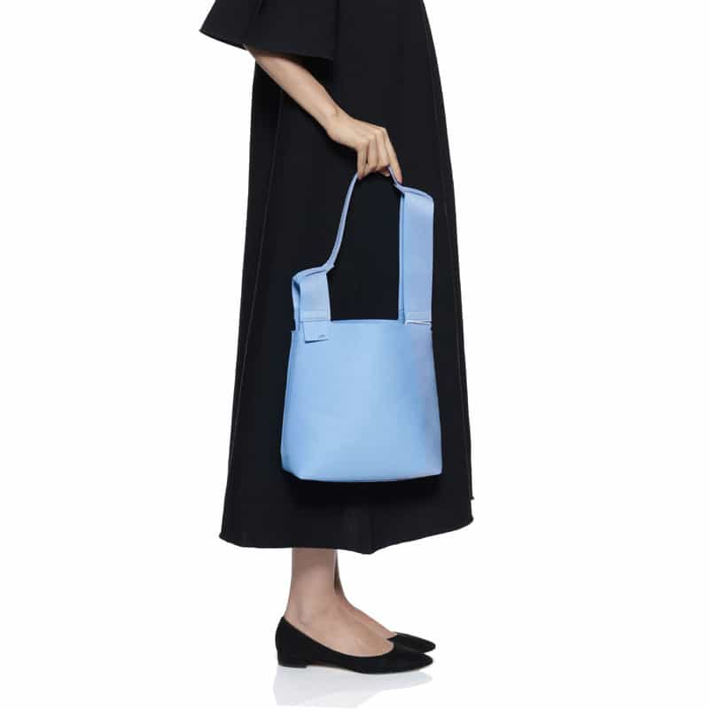 ZATTU "CONCH" ショルダーバッグ LIGHT BLUE