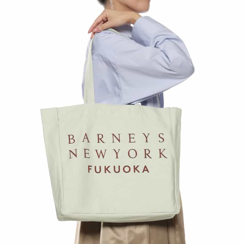 BARNEYS NEW YORK ロゴ入り トートバッグ "FUKUOKA" IVORY