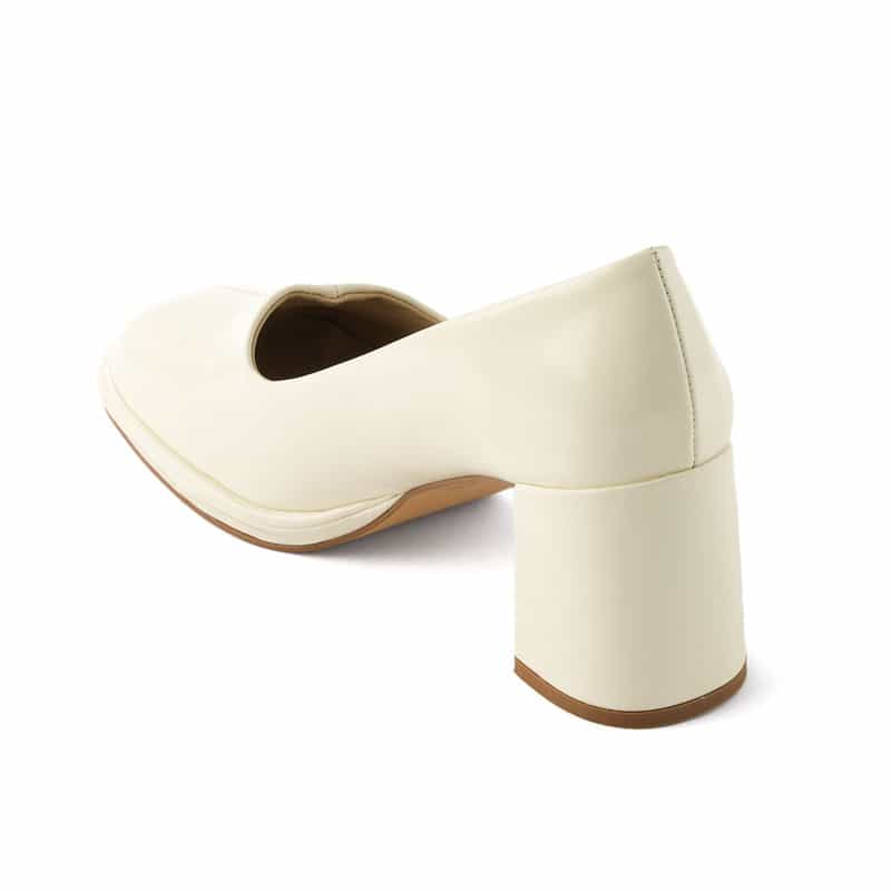 BARNEYS NEW YORK チャンキーヒール パンプス WHITE