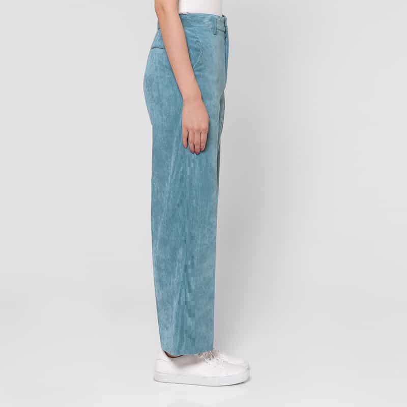 BARNEYS NEW YORK ウォッシャブル コーデュロイ ストレートパンツ BLUE