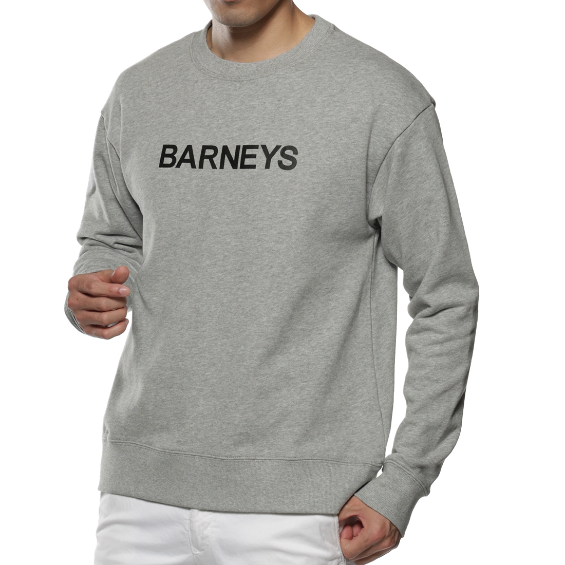 "BARNEYS" ロゴ入りスウェットプルオーバー