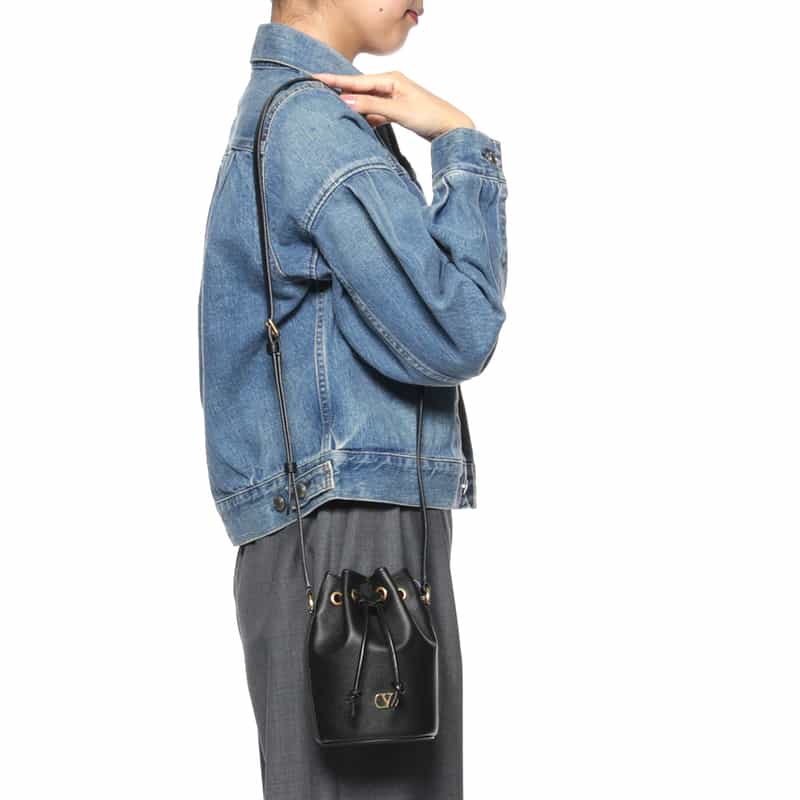 VALENTINO GARAVANI VALENTINO GARAVANI＜ヴァレンティノ ガラバーニ＞ バケットバッグ BLACK
