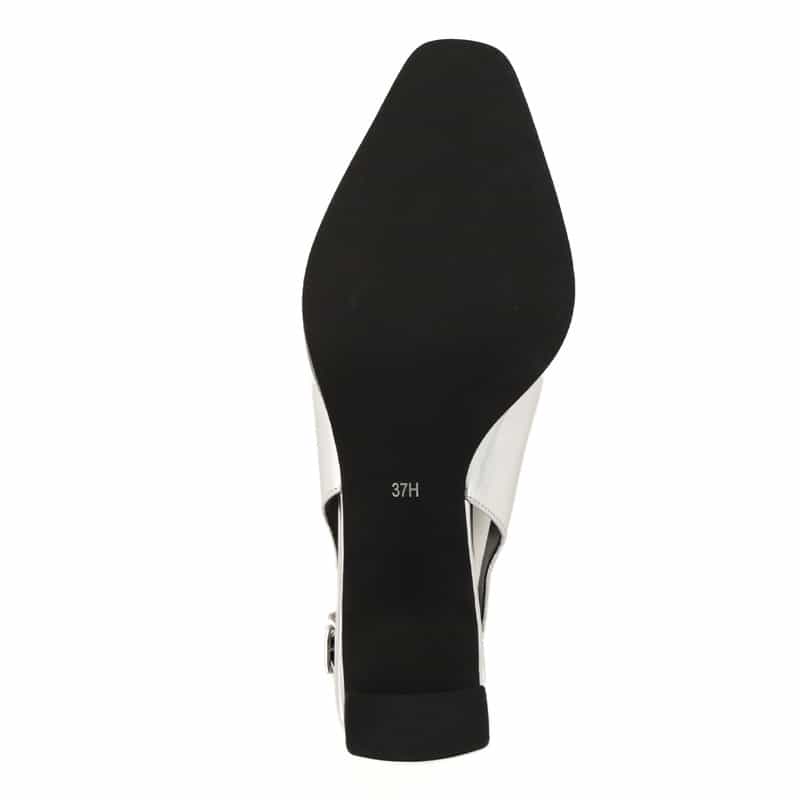 BARNEYS NEW YORK バックスリングパンプス SILVER