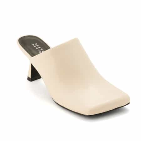 ベルト付き ポインテッドトゥパンプス(2234468)|BARNEYS NEW ベルト付き ポインテッドトゥパンプス(2234468)|BARNEYS NEW