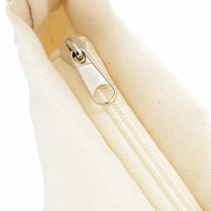 BARNEYS NEW YORK "BARNEYS" ロゴ入りデザイントートバッグ WHITE