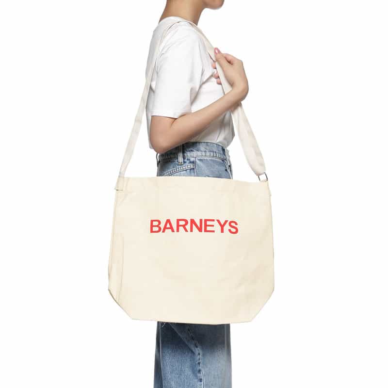 BARNEYS NEW YORK "BARNEYS" ロゴ入りデザイントートバッグ WHITE