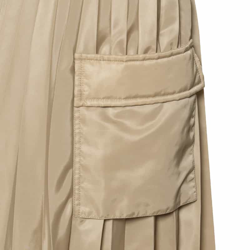 SACAI ナイロンツイル プリーツスカート BEIGE