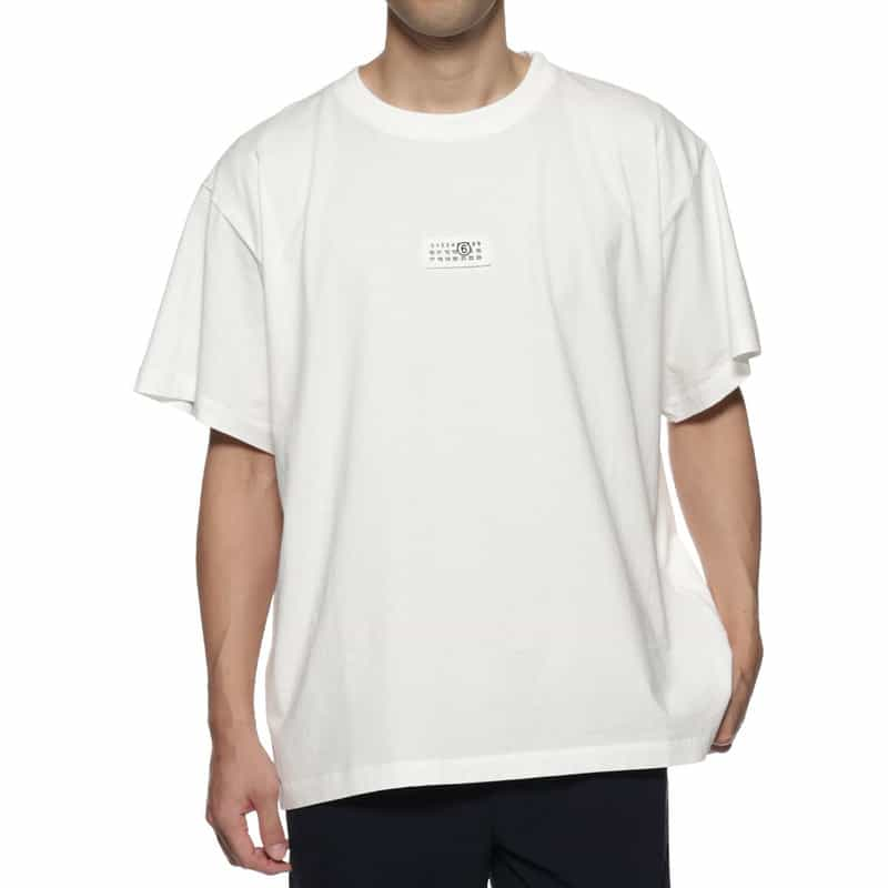 MM6 Maison Margiela カレンダータグ Tシャツ WHITE