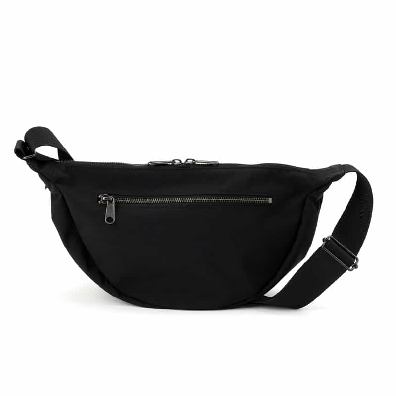 BARNEYS NEW YORK ハーフムーンショルダーバッグ BLACK