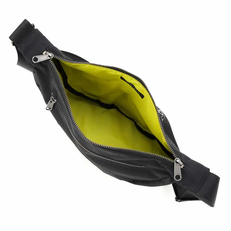 BARNEYS NEW YORK ハーフムーンショルダーバッグ BLACK