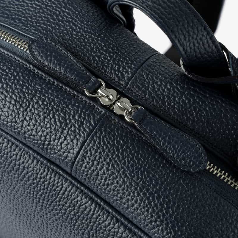 BARNEYS NEW YORK レザーバックパック NAVY