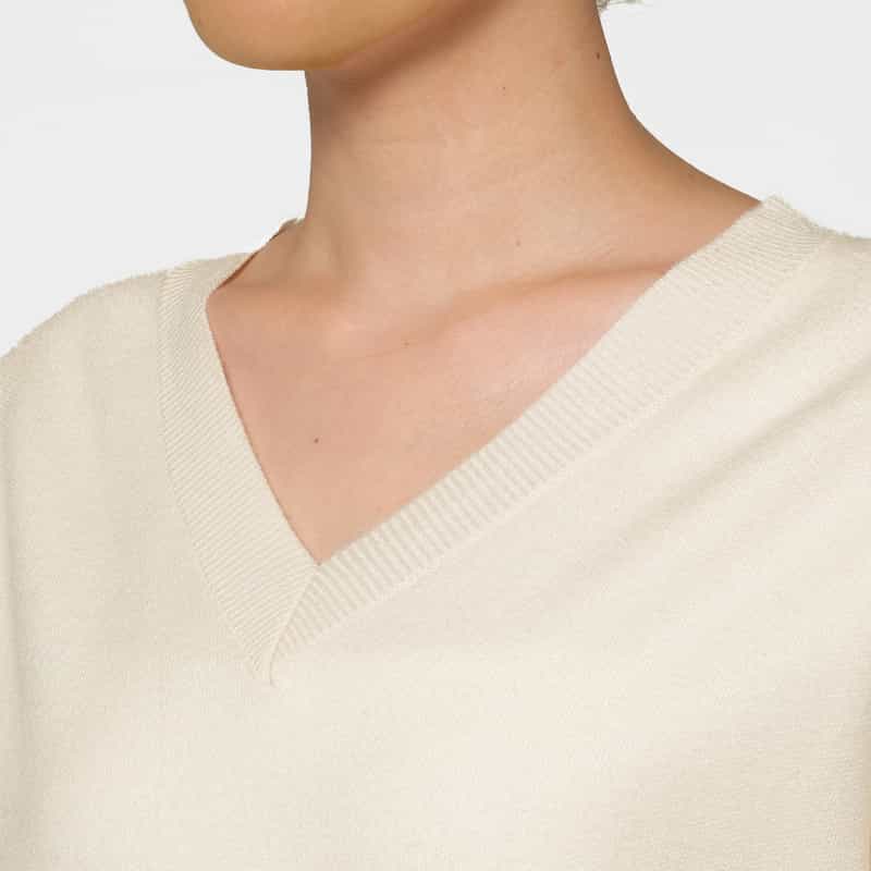 BARNEYS NEW YORK ウォッシャブル Vネックニットプルオーバー IVORY