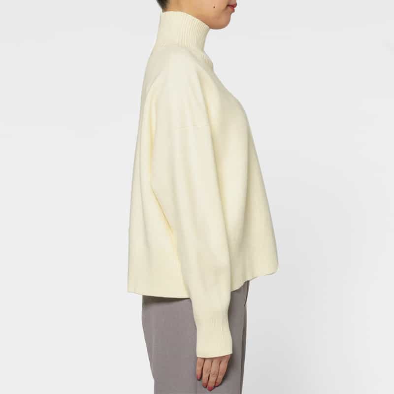 BARNEYS NEW YORK ウォッシャブル ハイネックニットプルオーバー OFF WHITE