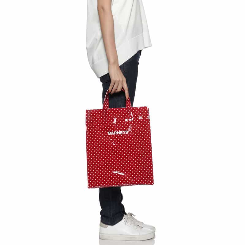 BARNEYS NEW YORK "BARNEYS" ロゴ入りPVCトートバッグ RED