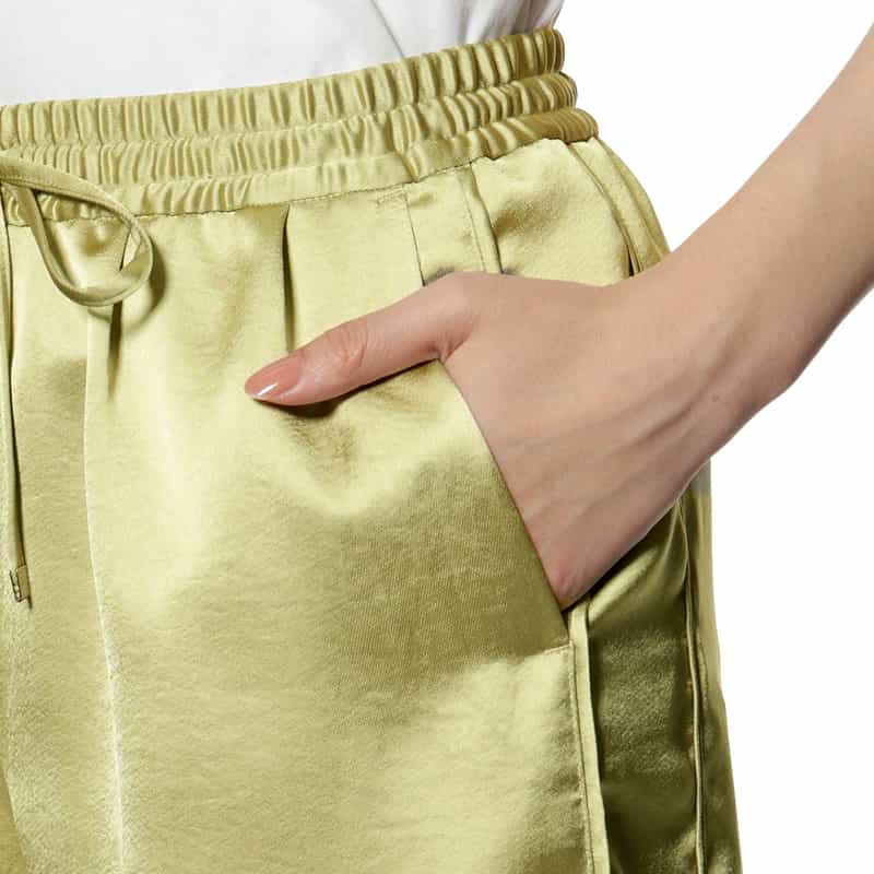 BARNEYS NEW YORK ウォッシャブル サテンワイドシルエットパンツ GREEN