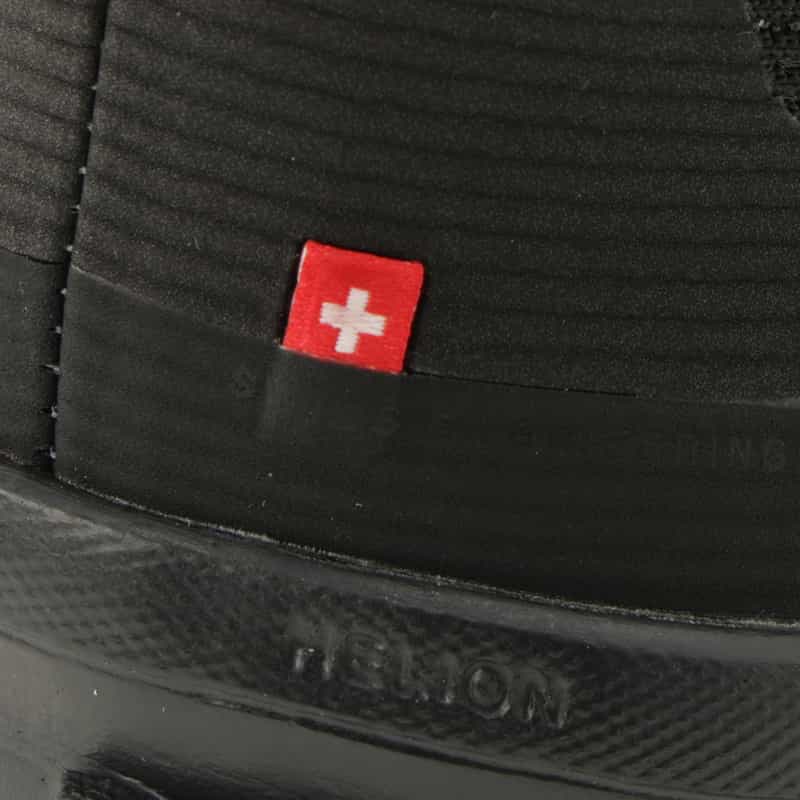 ON ON＜オン＞スニーカー “CLOUDMONSTER VOID" BLACK