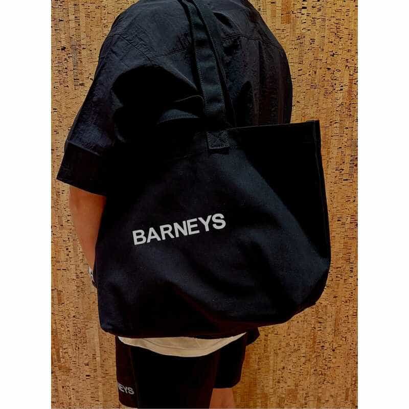 BARNEYS NEW YORK "BARNEYS" ロゴ入り横型2WAYトートバッグ BLACK