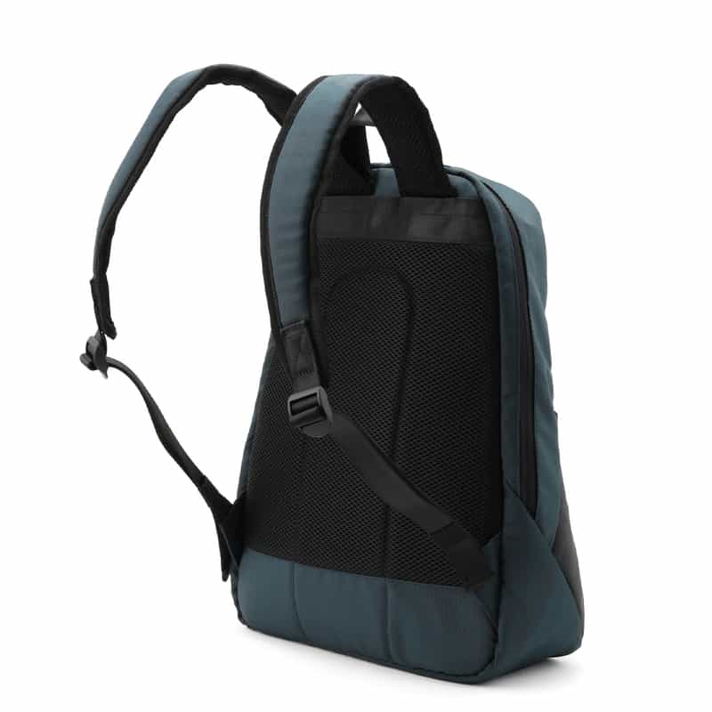 BARNEYS NEW YORK ロゴ入りバックパック NAVY