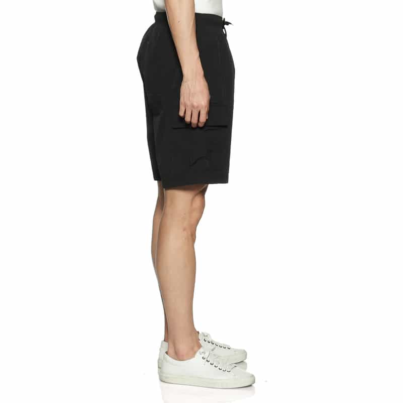 BARNEYS NEW YORK "BARNEYS" ロゴ入りナイロンカーゴショーツ BLACK