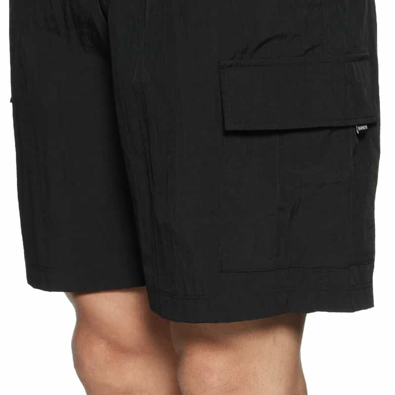 BARNEYS NEW YORK "BARNEYS" ロゴ入りナイロンカーゴショーツ BLACK