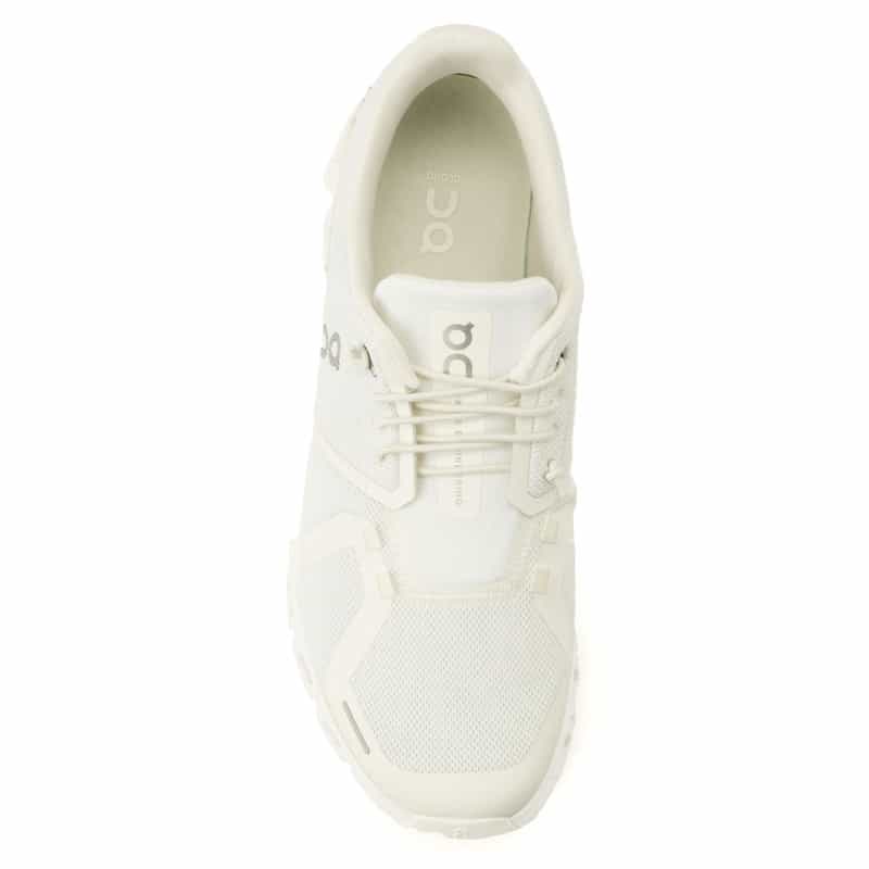 ON ON＜オン＞スニーカー "COLUD 6" WHITE