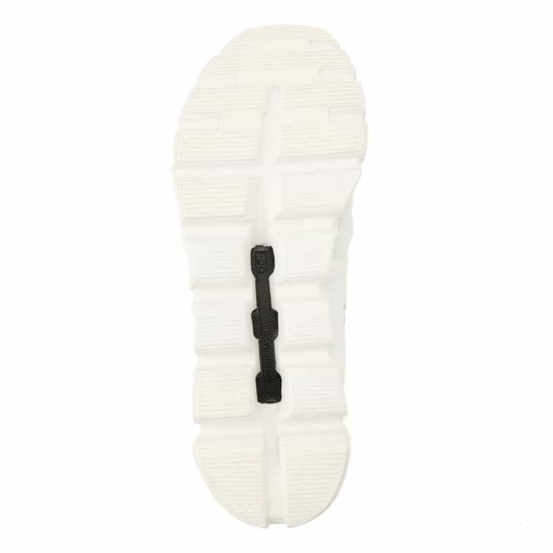 ON ON＜オン＞スニーカー "COLUD 6" WHITE