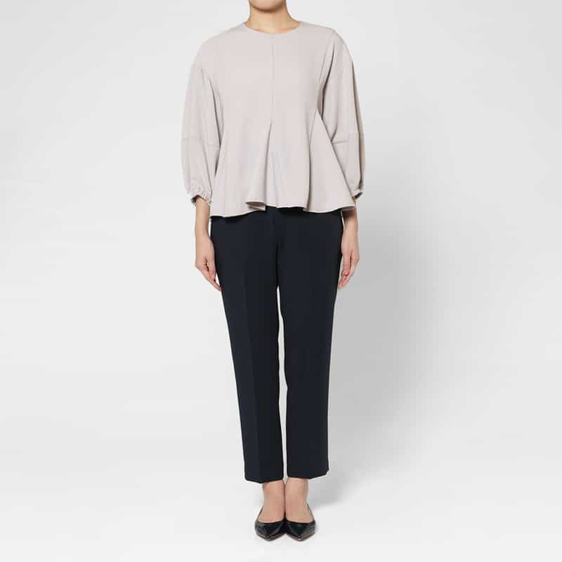 BARNEYS NEW YORK セットアップ ウォッシャブル ポンチ素材ペプラムプルオーバー LIGHT GRAY