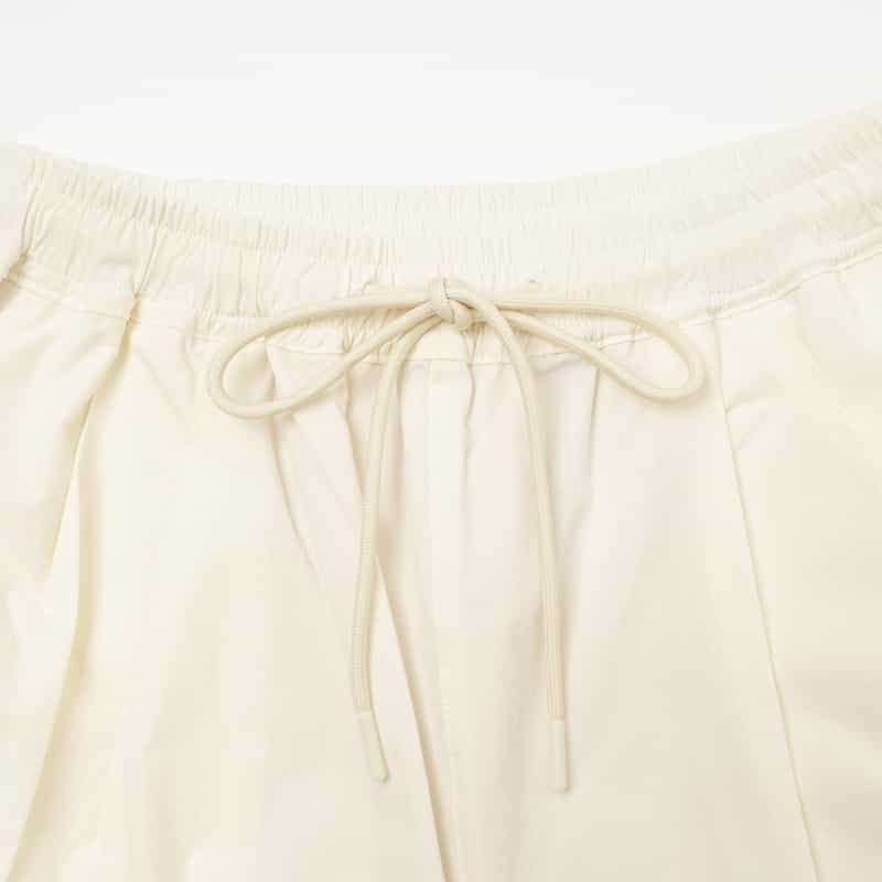 BARNEYS NEW YORK ウォッシャブル カーヴィー ドローストリングパンツ OFF WHITE