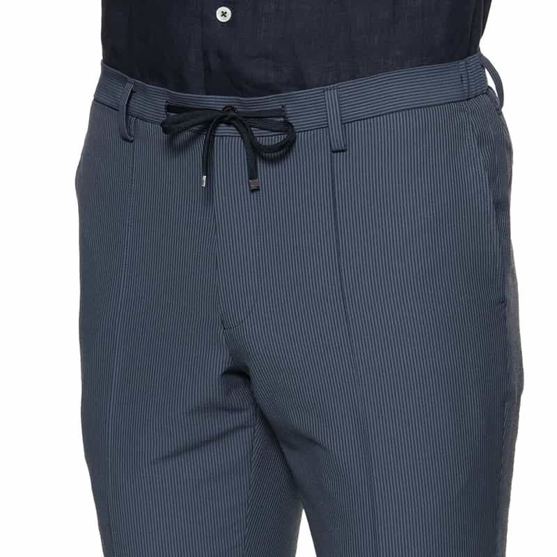 BARNEYS NEW YORK サッカー素材ストレッチパンツ BLUE