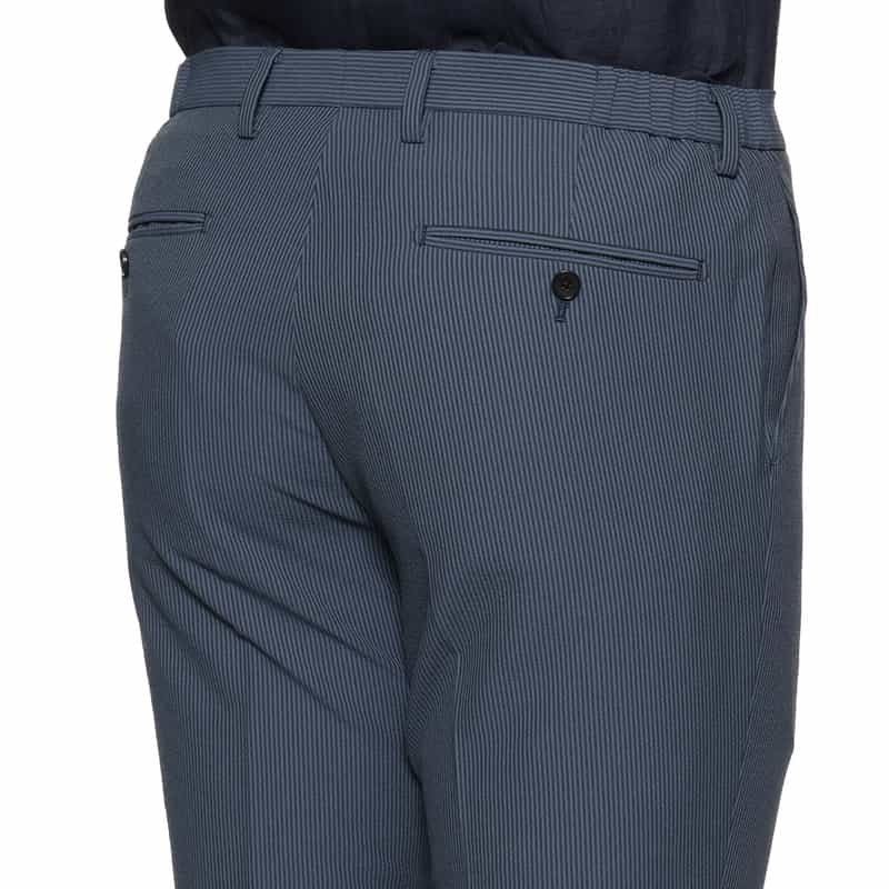 BARNEYS NEW YORK サッカー素材ストレッチパンツ BLUE