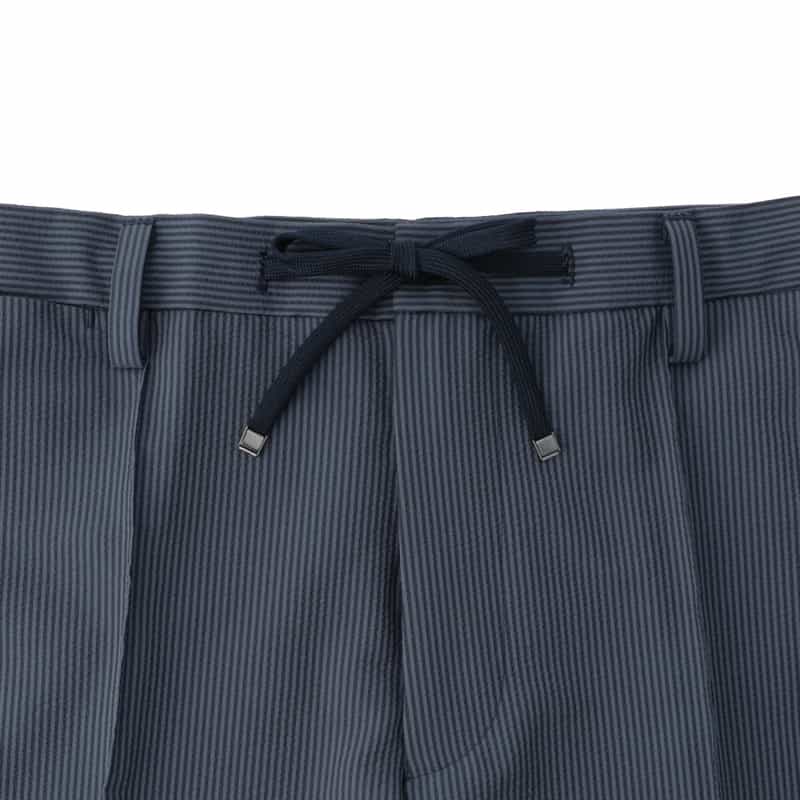 BARNEYS NEW YORK サッカー素材ストレッチパンツ BLUE