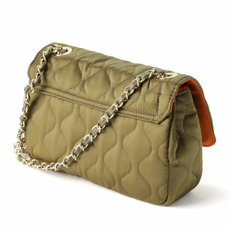 BARNEYS NEW YORK キルティングショルダーバッグ KHAKI