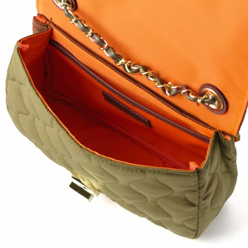 BARNEYS NEW YORK キルティングショルダーバッグ KHAKI