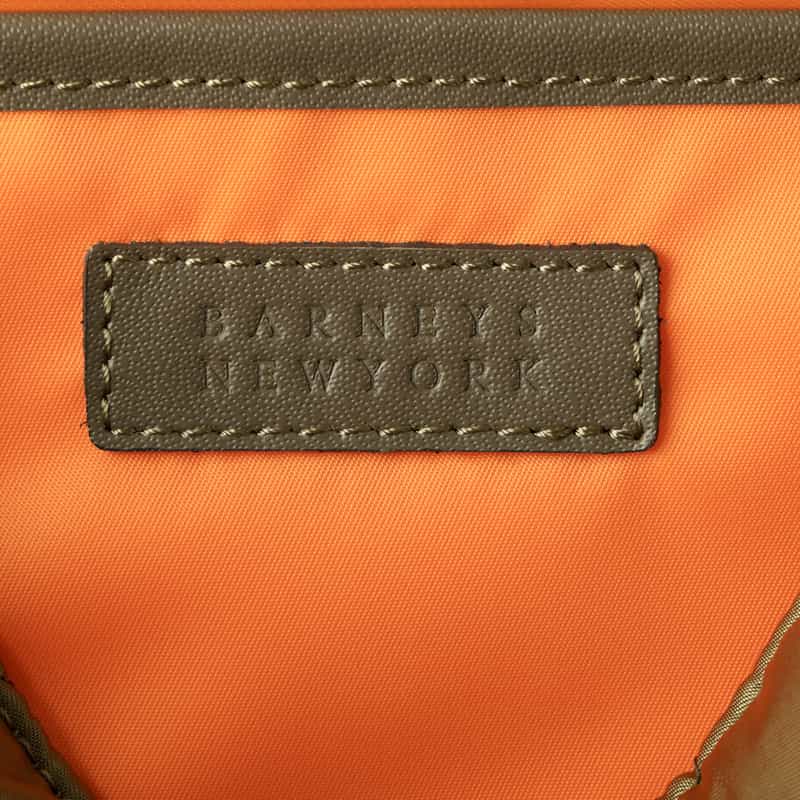 BARNEYS NEW YORK キルティングショルダーバッグ KHAKI