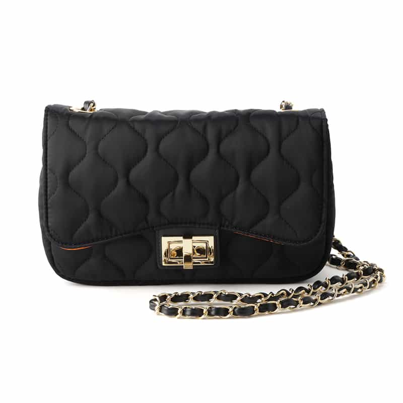 BARNEYS NEW YORK キルティングショルダーバッグ BLACK