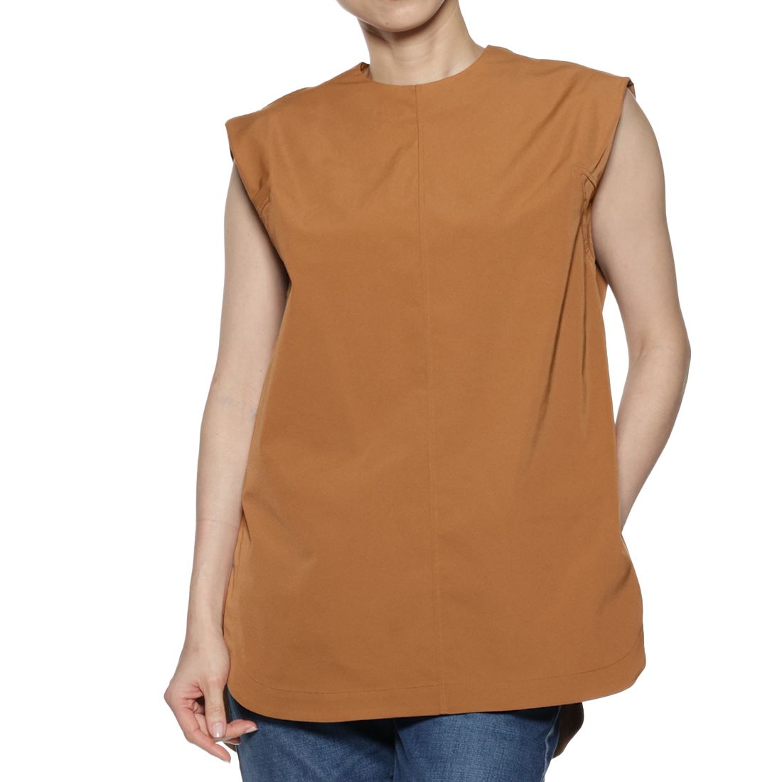 バックジップ　ノースリーブブラウス