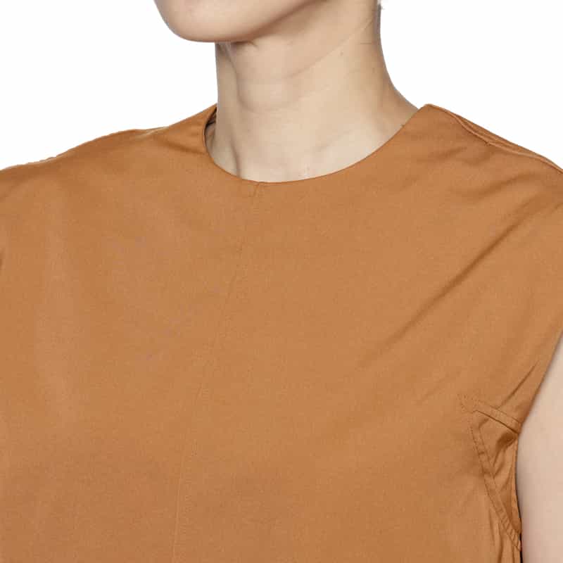 HYKE バックジップ ノースリーブブラウス CAMEL