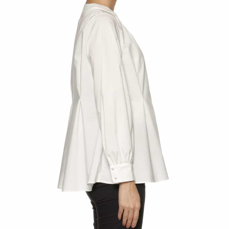 BARNEYS NEW YORK ウォッシャブル タック入りパールボタンブラウス WHITE